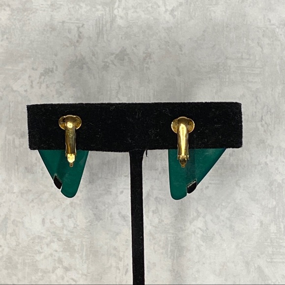 Vintage Green & Black Lucite Clip On Earrings - Picture 4 of 6